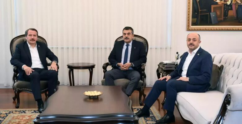 EĞİTİM ÇALIŞANLARININ SORUNLARI BAKAN TEKİN’E İLETİLDİ