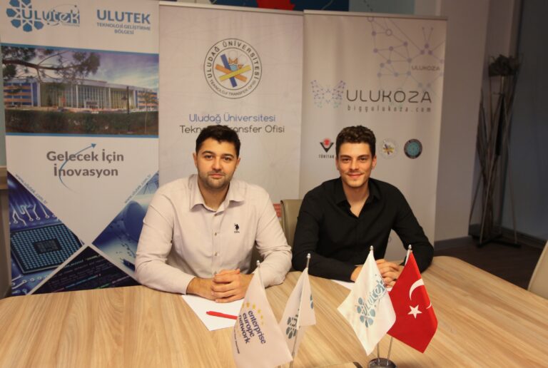 ULUKOZA GİRİŞİMCİLERİ SAĞLIKLI ÇİKOLATA YAPACAK MAKİNE ÜRETTİ