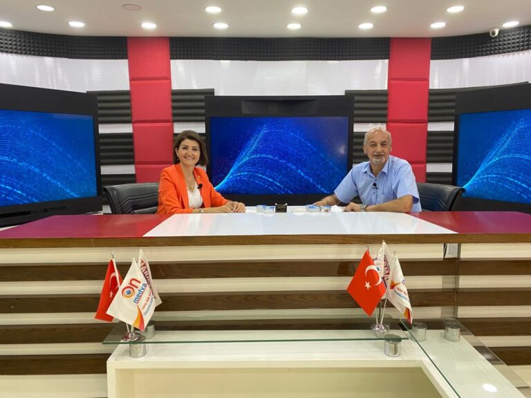 “KADIN GÜÇLENİRSE TÜRKİYE GÜÇLENİR”