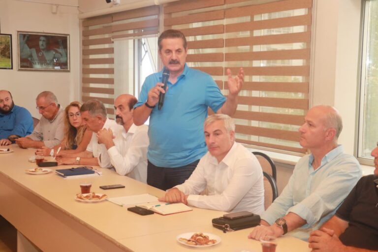“ARTVİN’İN EN BÜYÜK PROBLEMİ YOL MESELESİ”
