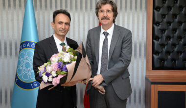 Veteriner Fakültesi’nde yeni Dekan Prof. Dr. Bayram Şenlik