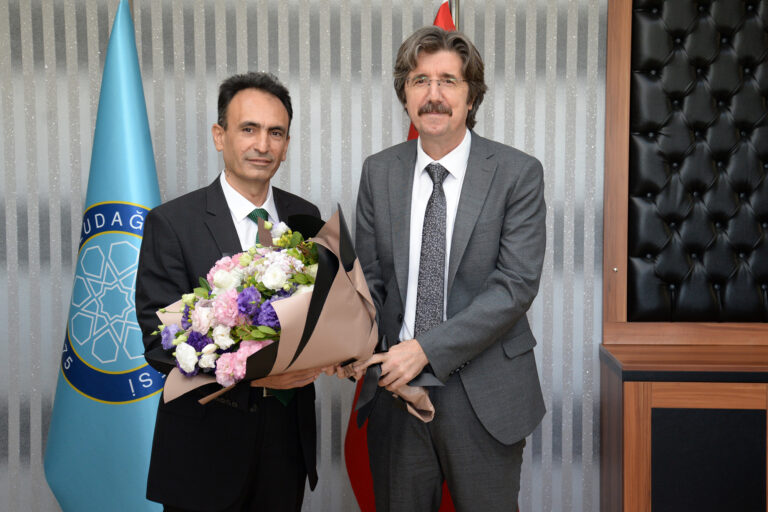 Veteriner Fakültesi’nde yeni Dekan Prof. Dr. Bayram Şenlik