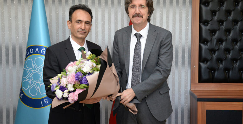 Veteriner Fakültesi’nde yeni Dekan Prof. Dr. Bayram Şenlik