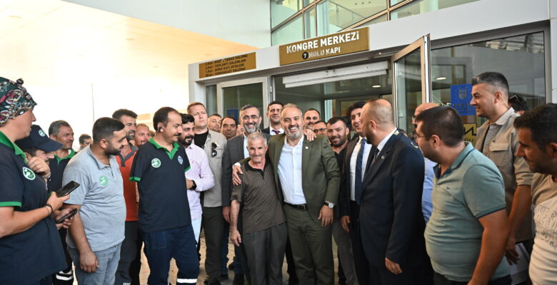 Büyükşehir personelinde yüzler gülüyor
