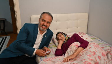 Asırlık çınardan hayır duası Asırlık çınardan hayır duası