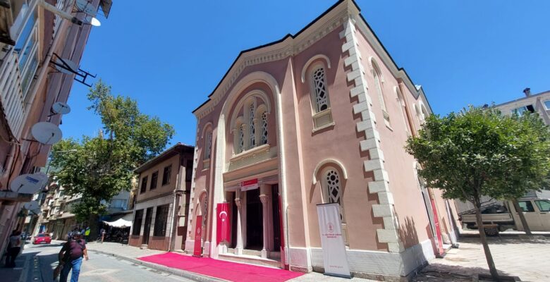 Restore Edilen Balıkpazarı Camii Hizmete Açıldı