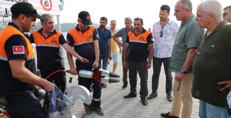 Gemlik Belediyesi’nden Mahalle Afet Gönüllülerine dev destek