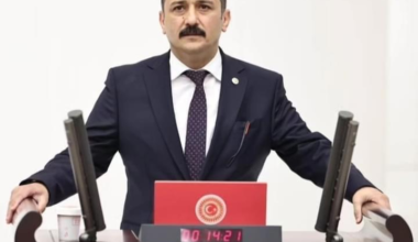 “SMA HASTALARINI YİNE KADERİNE Mİ TERK ETTİNİZ?” “SMA HASTALARINI YİNE KADERİNE Mİ TERK ETTİNİZ?”
