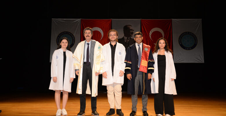 Diş Hekimi adaylarına beyaz önlük töreni