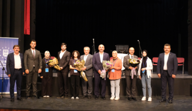 BURSA’DA “BİR BİLENLE BİLGE NESİL” PROJESİ ÖDÜL TÖRENİ YAPILDI