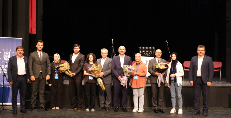 BURSA’DA “BİR BİLENLE BİLGE NESİL” PROJESİ ÖDÜL TÖRENİ YAPILDI