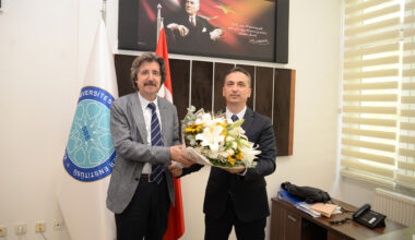 Sosyal Bilimler Enstitüsü’nde yeni Müdür Prof. Dr. Sezgin Kaya oldu