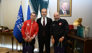 Başkan Aktaş, özel şampiyonları ağırladı