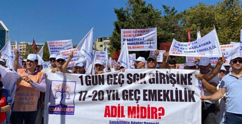 EMEKLİLİKTE ADALET DERNEĞİ MEYDANLARI BIRAKMIYOR