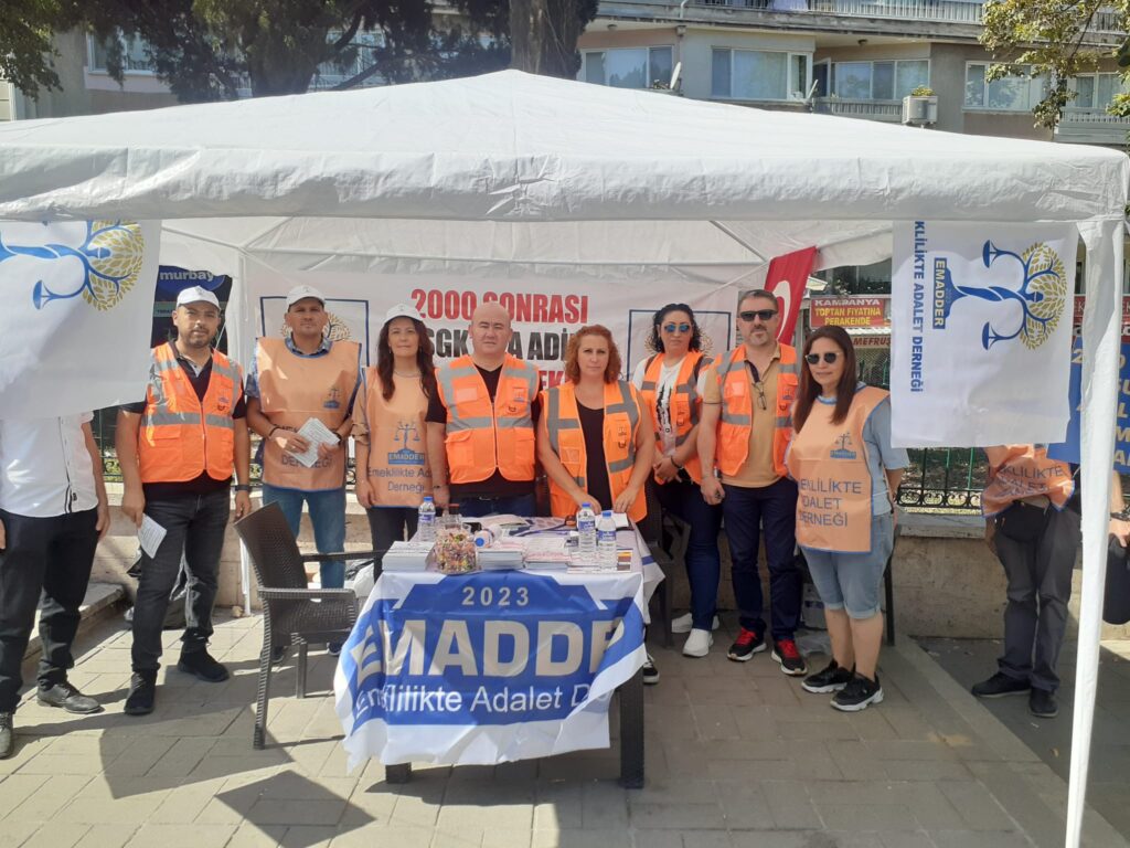 EMEKLİLİKTE ADALET DERNEĞİ HAKKINI MEYDANLARDA ARIYOR