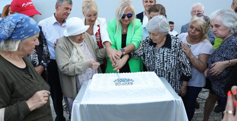 Alzheimer hastalarının neşe dolu günü