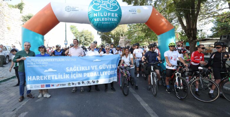 Cumhuriyet için Tophane’den Mudanya’ya pedalladılar