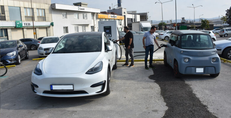BURSA OSB’DE ELEKTRİKLİ ARAÇ ŞARJ İSTASYONLARI FAALİYETE BAŞLADI
