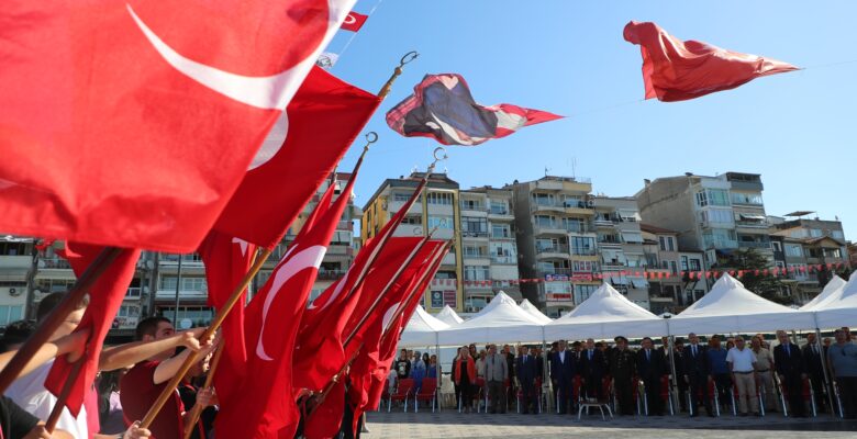 Gemlik’te düşman işgalinden kurtuluşun 101. yılı kutlandı