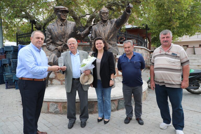 Gemlik’te en kıdemli zeytin üreticisi unutulmadı