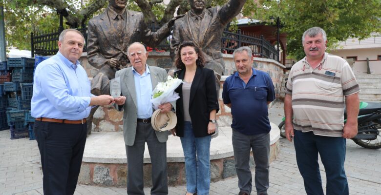 Gemlik’te en kıdemli zeytin üreticisi unutulmadı
