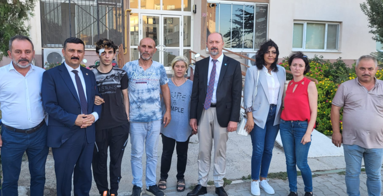 Suriyelilerin öldüresiye dövdüğü Türk gencine İYİ Parti sahip çıktı.