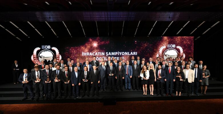 OTOMOTİVDE İHRACATIN ŞAMPİYONLARI ÖDÜLLENDİRİLDİ