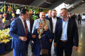 Dündar’dan pazarcı esnafına çorba ikramı