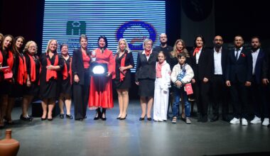 Annelerden 100 yıl öncesine ışık tutan buluşma