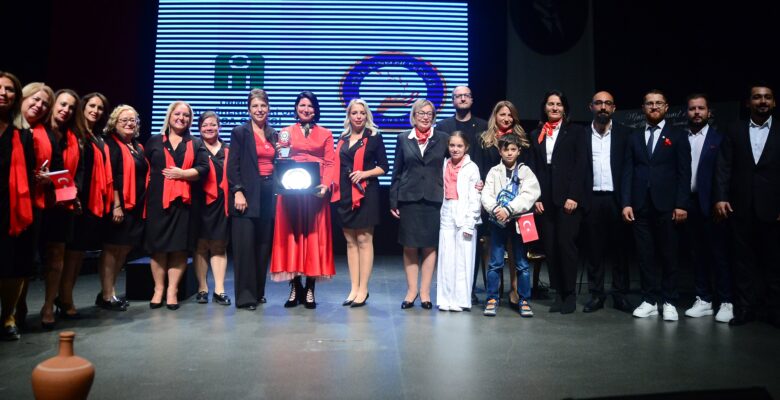 Annelerden 100 yıl öncesine ışık tutan buluşma