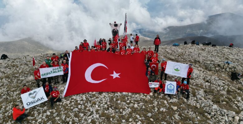 Osmangazili dağcıların ‘100. Yıl’ zirve tırmanışı