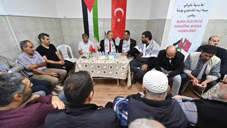 “Ölüm haberi alacağız diye sabah uyanmaktan korkuyoruz”