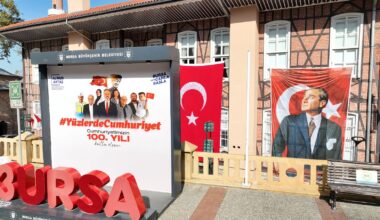 Bugün günlerden, kırmızı-beyaz