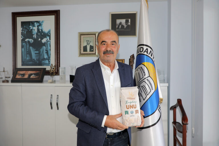 MUDANYA BELEDİYESİ’NDEN TOPRAKTAN HALKA, TARLADAN SOFRAYA BUĞDAY UNU