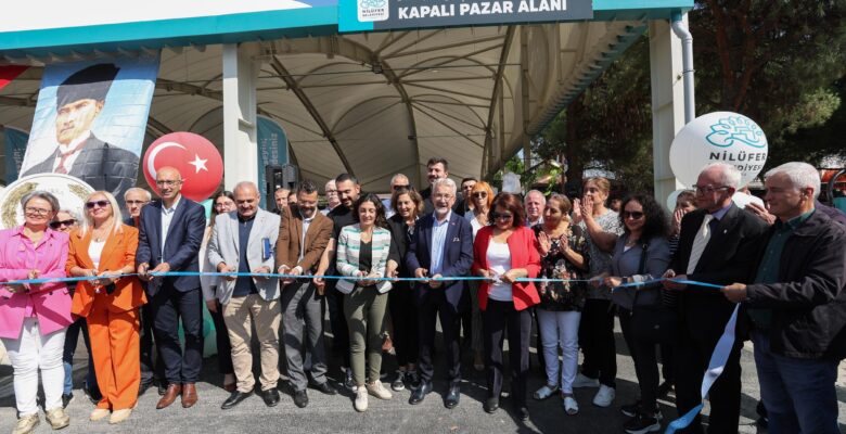Altınşehir’de modern kapalı pazar alanı açıldı