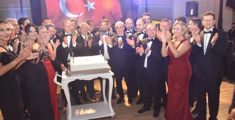 BALKANTÜRKSİAD’DAN CUMHURİYET’E YAKIŞIR ORGANİZASYON