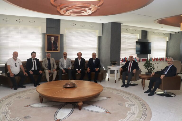 ARSİYAD’DAN BAŞKAN TURGAY ERDEM’E ZİYARET