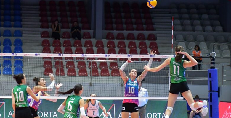 Nilüfer çeyrek final biletini kaptı