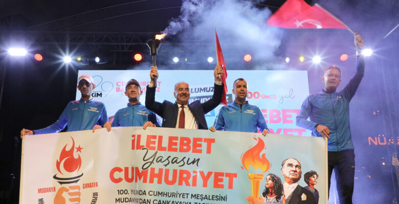 CUMHURİYETİN 100. YILINDA MUDANYA’DA BÜYÜK KUTLAMA