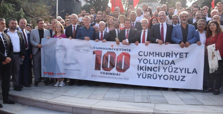 CHP BURSA’DAN COŞKULU 100. YIL YÜRÜYÜŞÜ