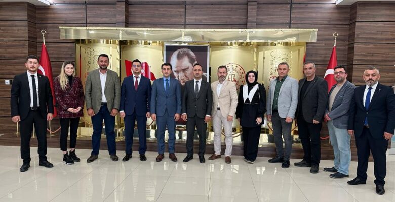 AK PARTİ GEMLİK YENİ YÖNETİMİ ZİYARETLERE HIZ VERDİ