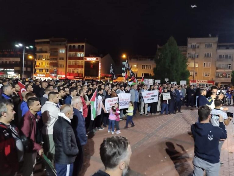 Anadolu Gençlik Derneği, 81 İlde Kudüs için basın açıklaması yaptı.