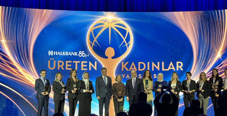 “ÜRETEN KADINLAR YARIŞMASI”NDA 1.’LİK ÖDÜLÜ BURSA’YA