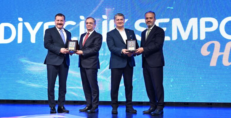 TOGG CEO’su Gürcan Karakaş:  “4 teker üzerinde giden bilgisayar yaptık”