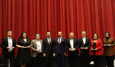 Perde çocuk ve gençler için açıldı