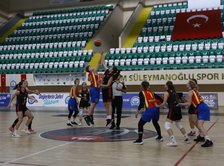 Potada sessiz şampiyona başladı