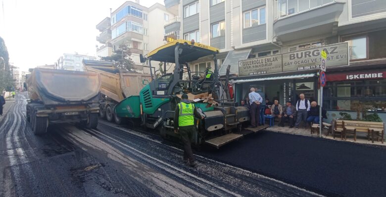 Güzelyalı’nın yolları da güzelleşiyor
