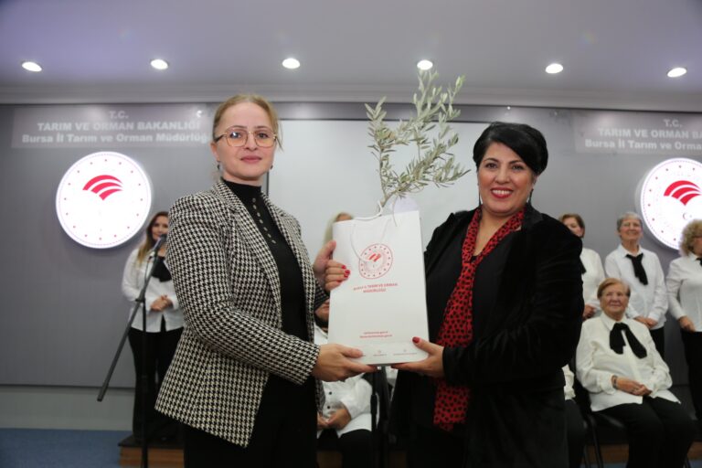 GÜÇLÜ 100 KADIN PROGRAMINDA GÖNÜL KÖPRÜSÜ KONSERLE KURULDU