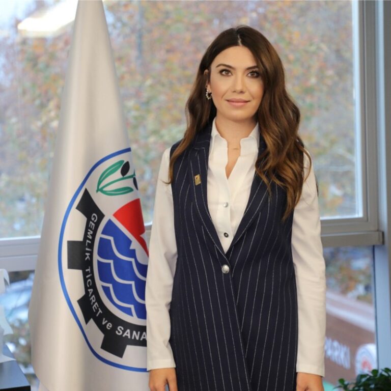GEMLİK’TE KADIN GİRİŞİMCİLERİN YÜZ AKI NURCAN AKCA!