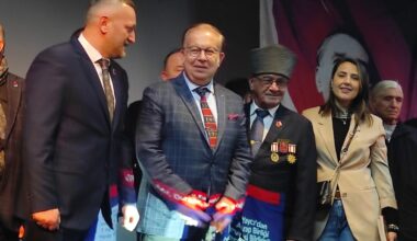 Cihat Yaycı Bursalılarla Buluştu Cihat Yaycı Bursalılarla Buluştu